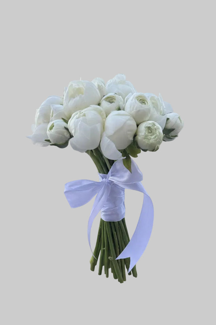 Buchet mireasă bujori și ranunculus